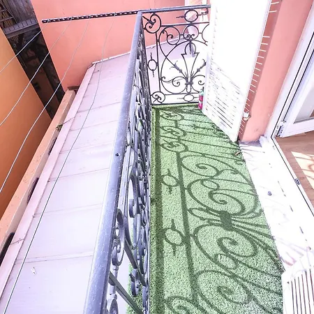 Deux Pieces Aux Porte De Monaco * Босолей